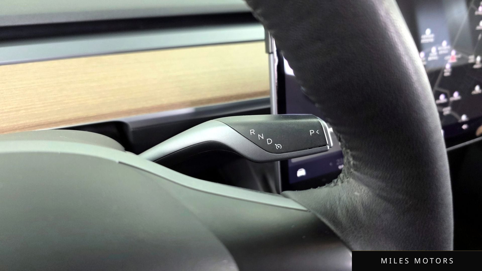 Tesla Model Y 2021 — миниатюра 9
