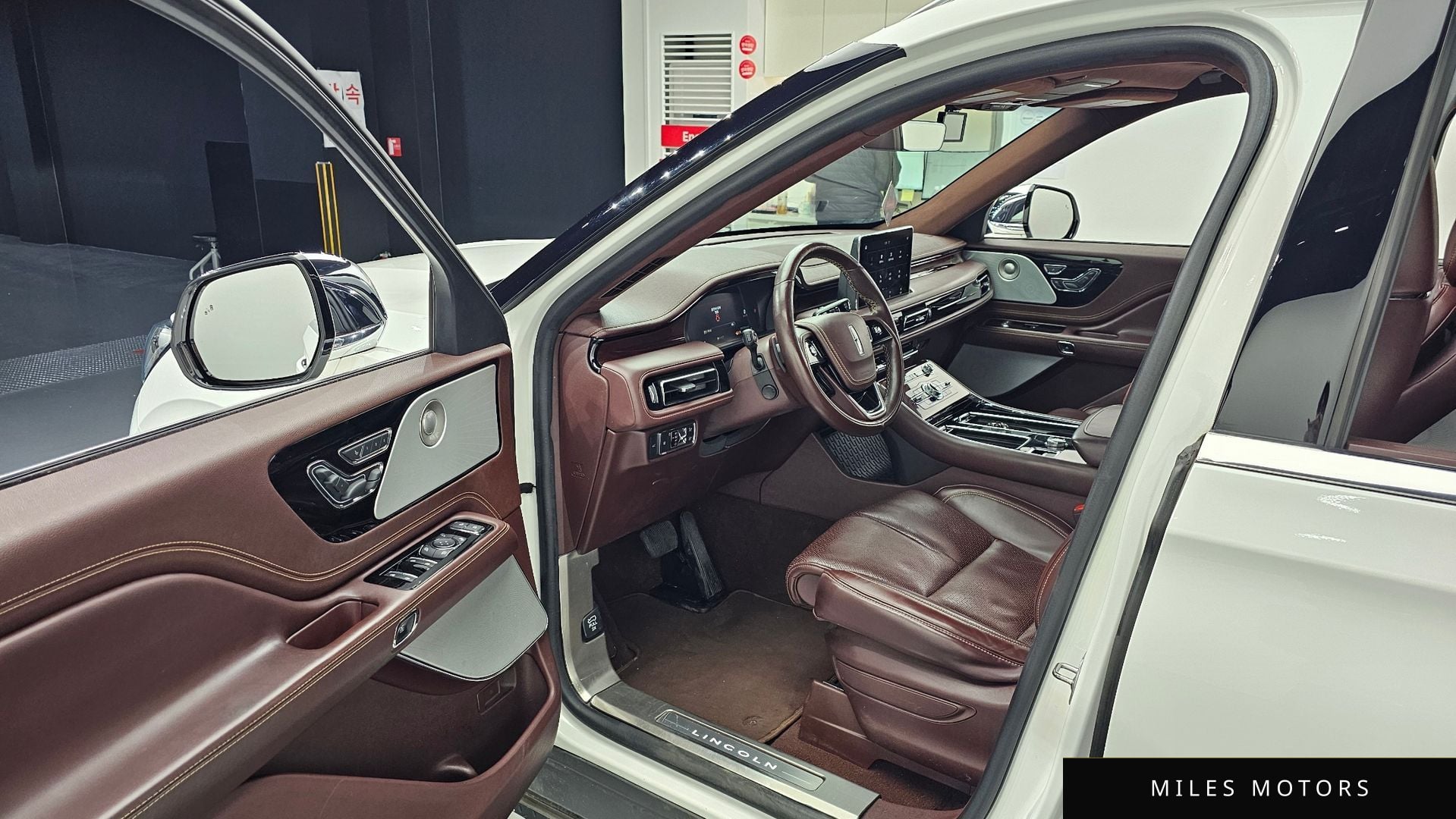 Lincoln Aviator 2021 — миниатюра 11