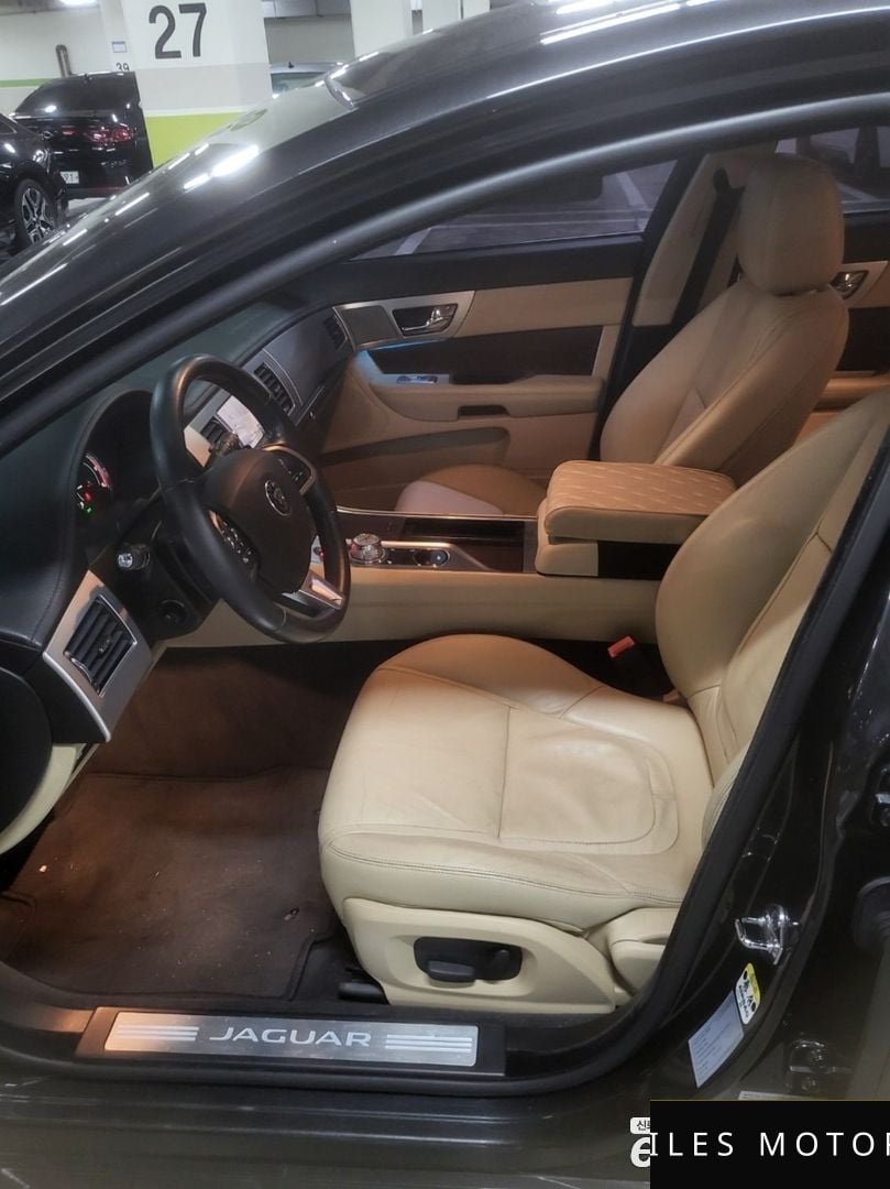 Jaguar New XF 2015 — миниатюра 7