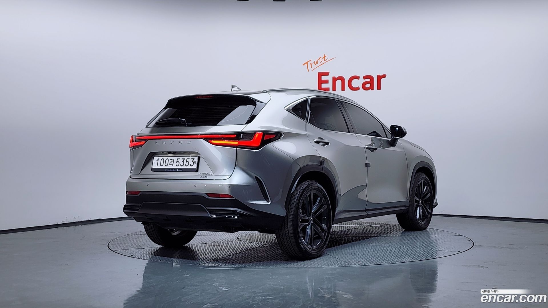 Лексус NX350h 2023 — миниатюра 2