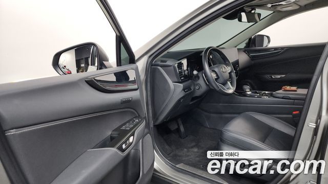 Лексус NX350h 2023 — миниатюра 10