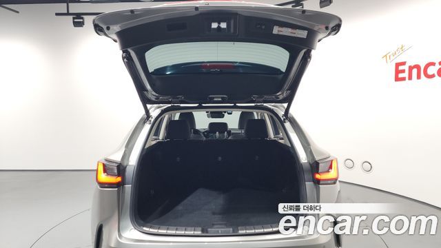 Лексус NX350h 2023 — миниатюра 24