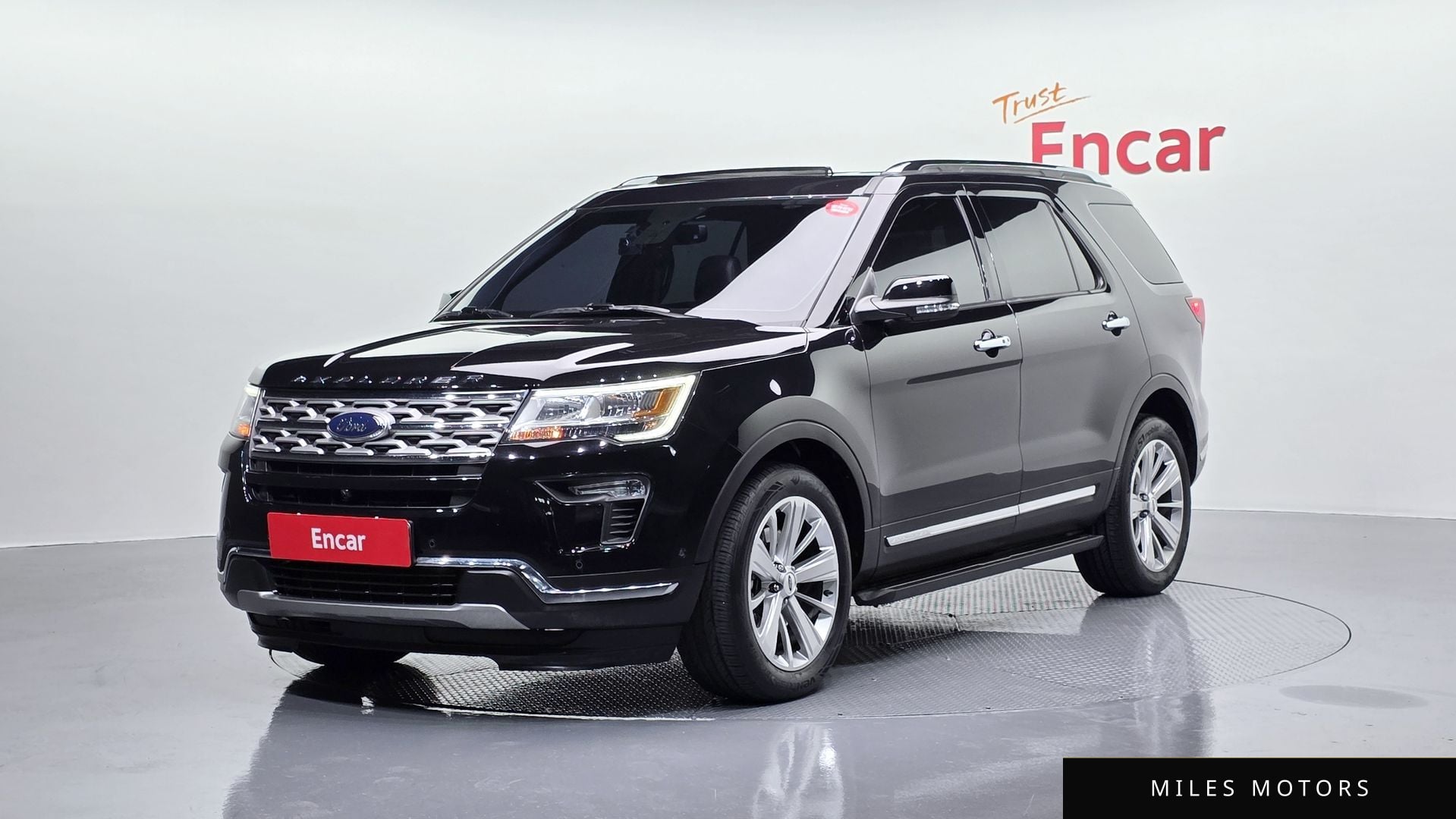 Ford Explorer 2019 — фото 1 из 12