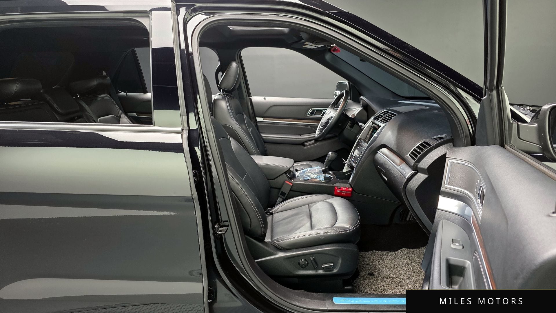 Ford Explorer 2019 — миниатюра 10