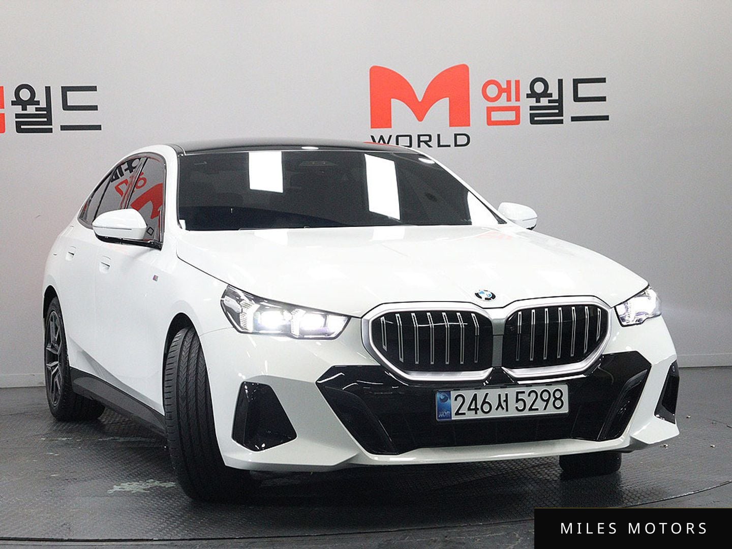 BMW 5 Series (G60) 2025 — миниатюра 2