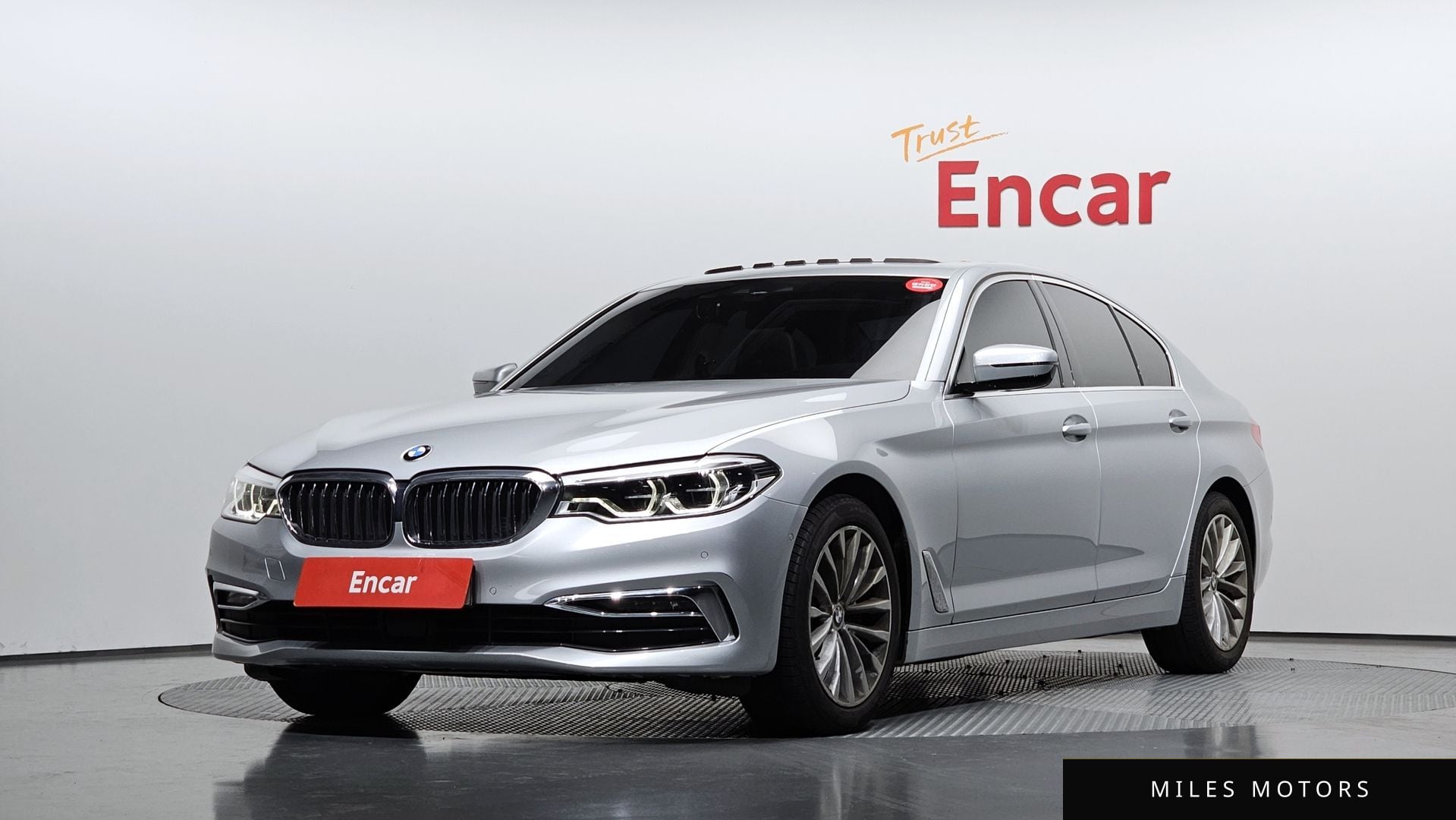 BMW 5 Series (G30) 2019 — фото 1 из 12