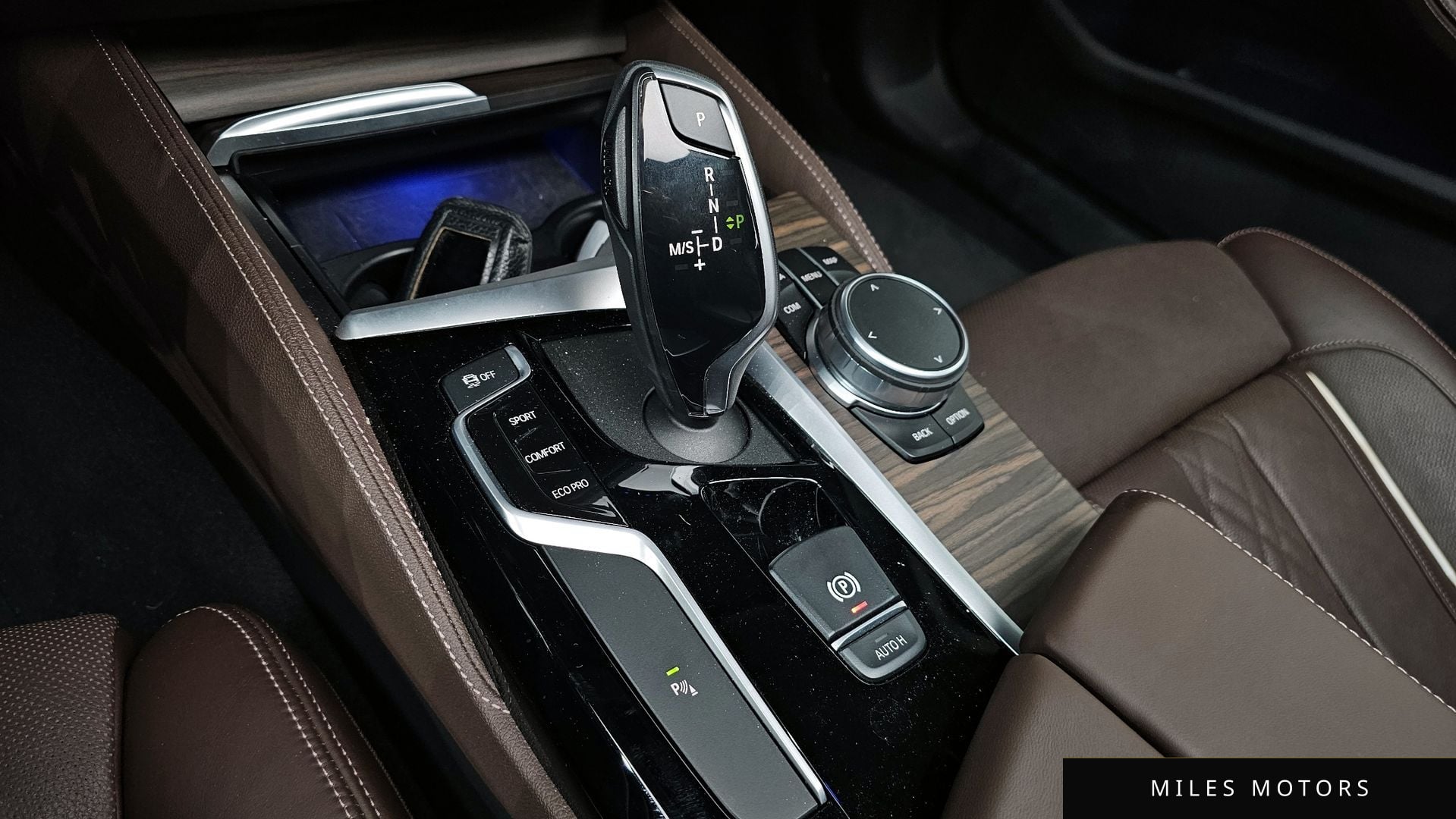 BMW 5 Series (G30) 2019 — миниатюра 9