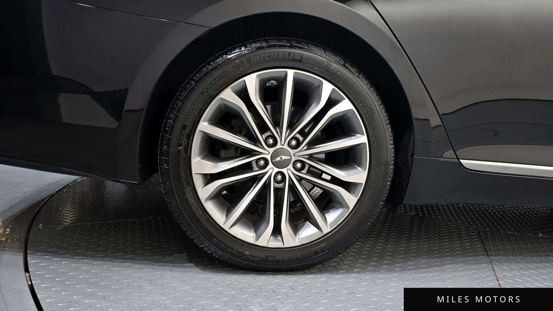 Hyundai Genesis 2015 — миниатюра 5