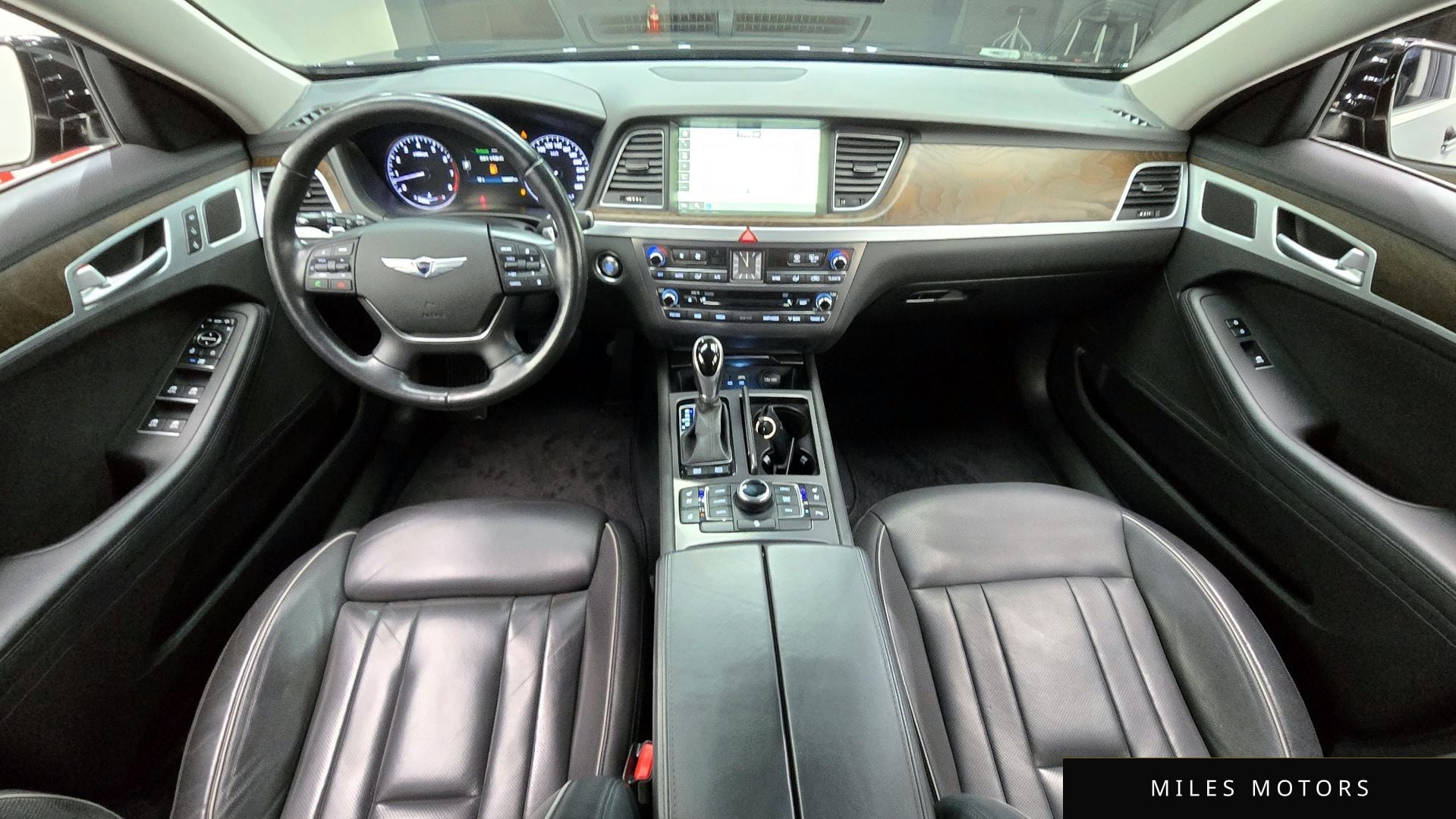 Hyundai Genesis 2015 — миниатюра 7