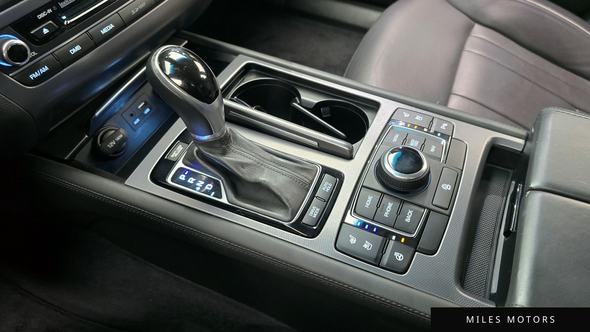 Hyundai Genesis 2015 — миниатюра 9