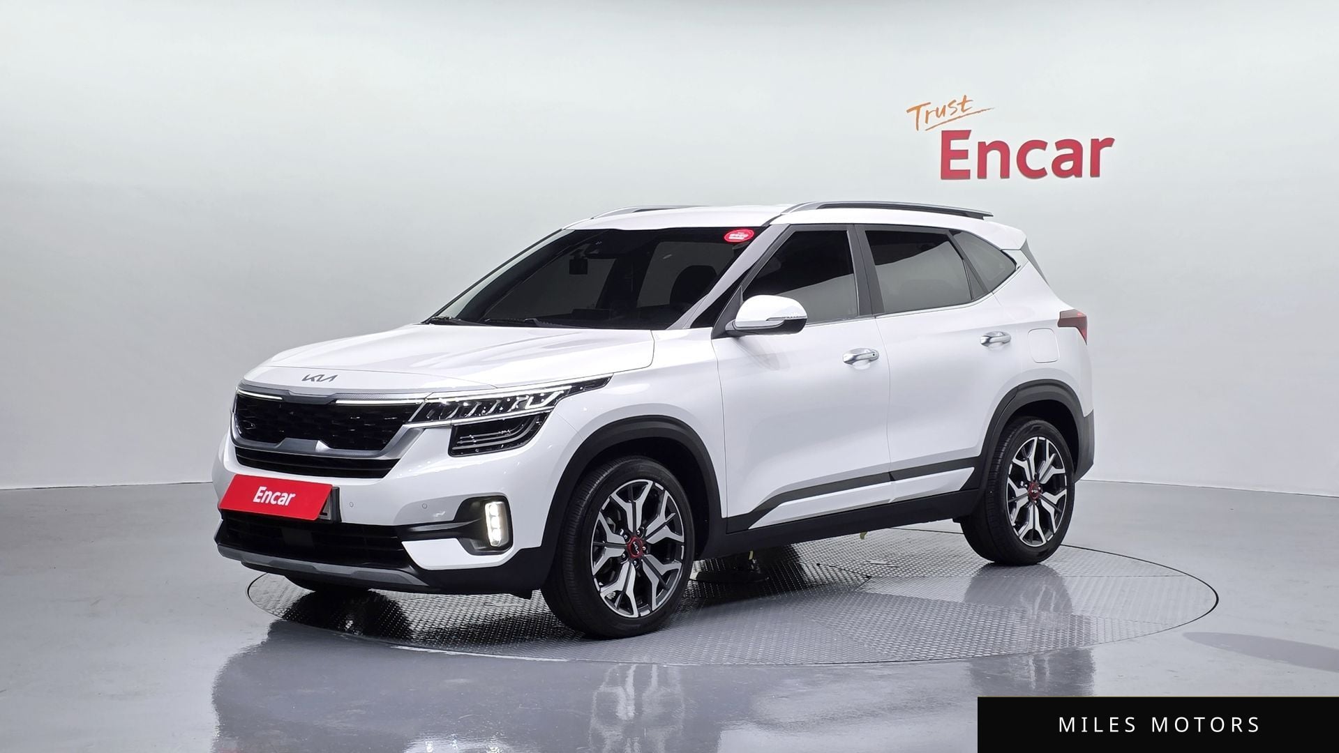 Kia Seltos 2023 — фото 1 из 12