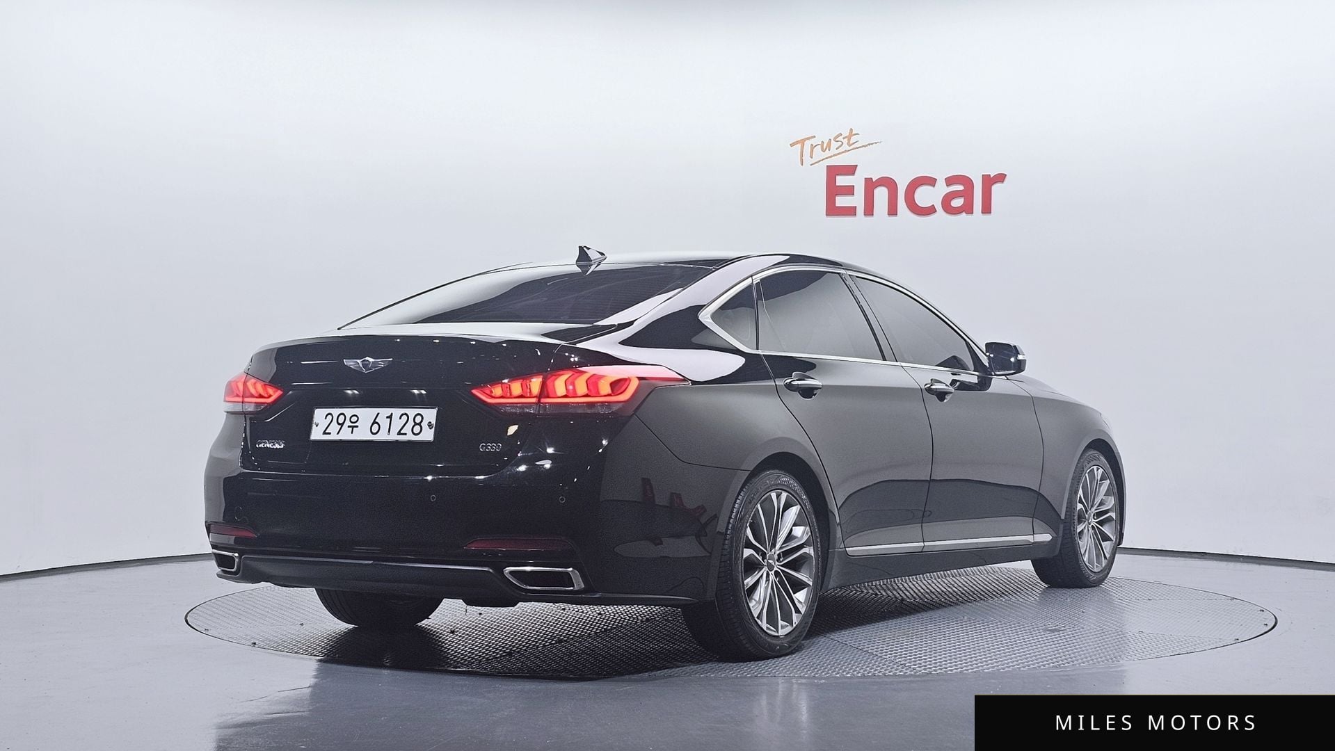 Hyundai Genesis 2015 — миниатюра 2