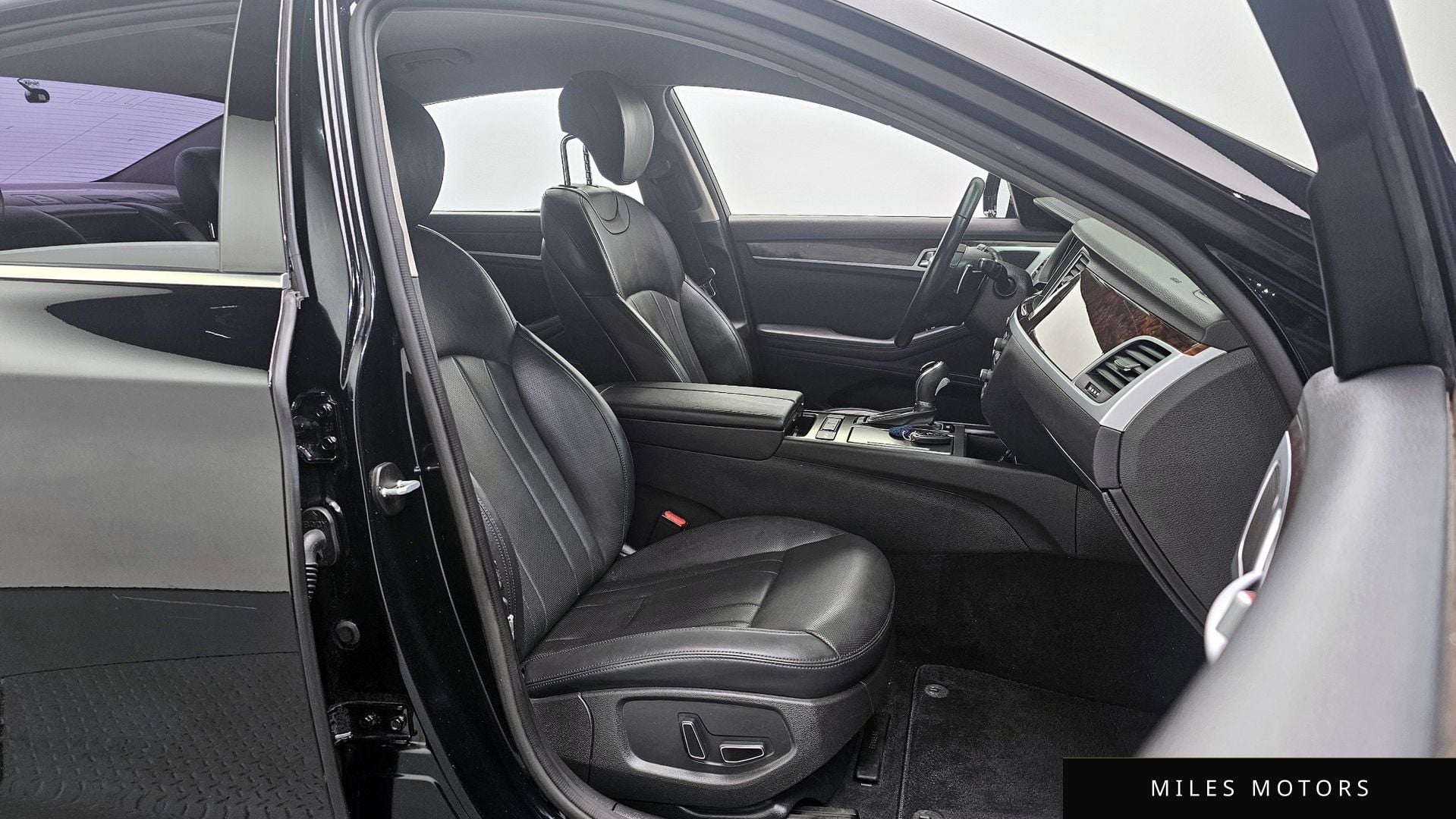 Hyundai Genesis 2015 — миниатюра 10