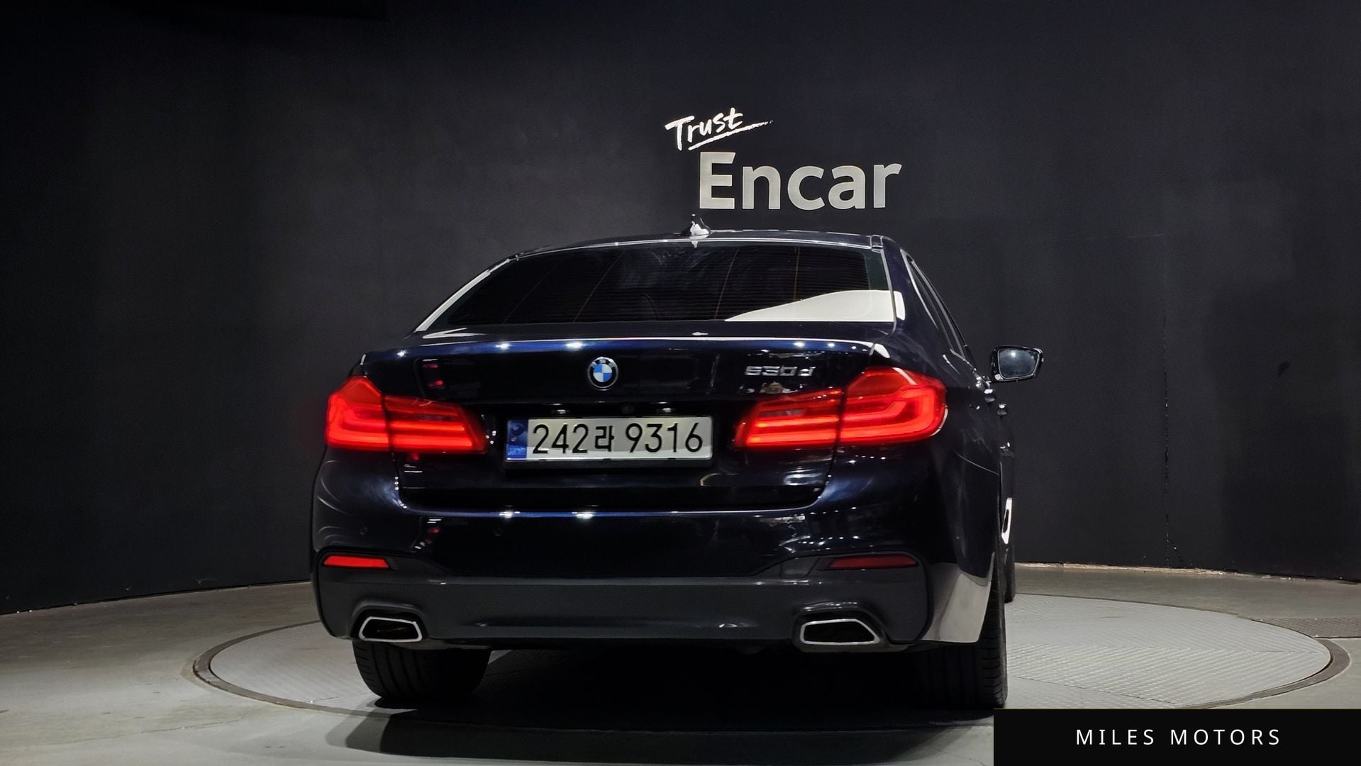 BMW 5 Series (G30) 2020 — миниатюра 4