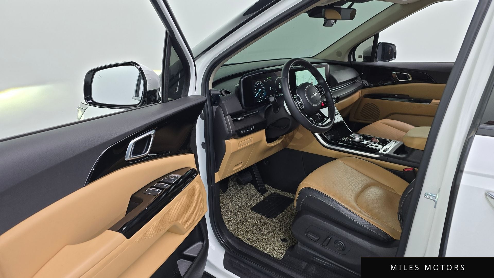 Kia Carnival 2023 — миниатюра 10