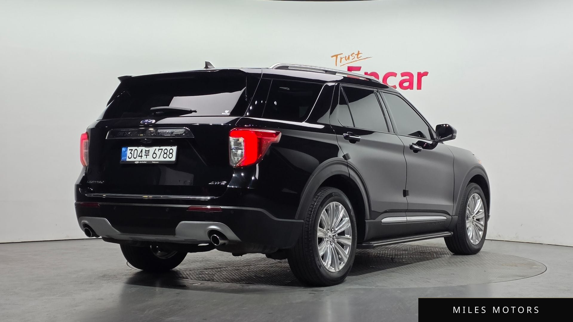 Ford Explorer 2021 — миниатюра 2