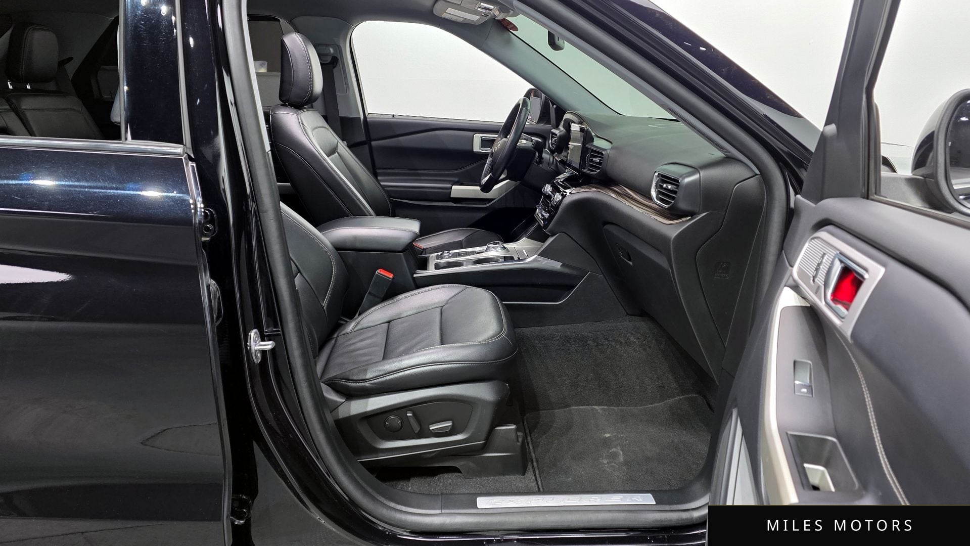 Ford Explorer 2021 — миниатюра 11