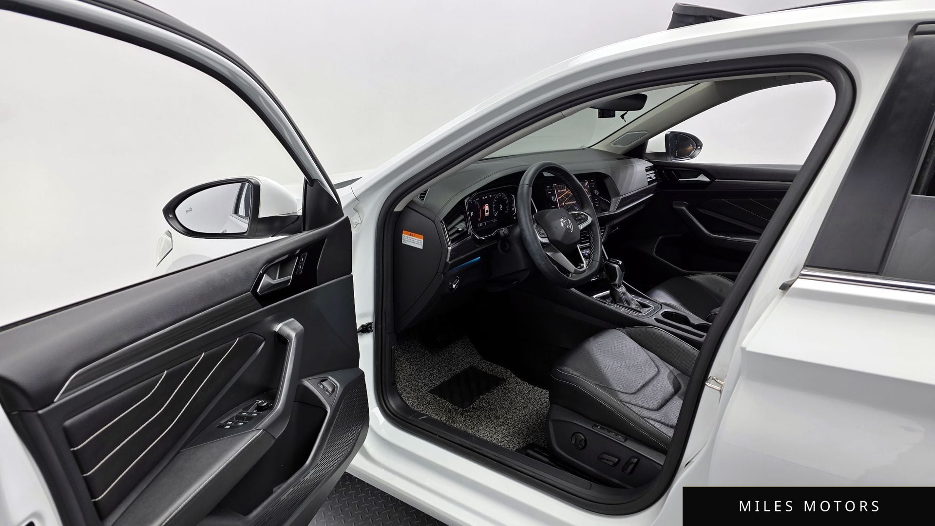 Volkswagen Jetta 2023 — миниатюра 10