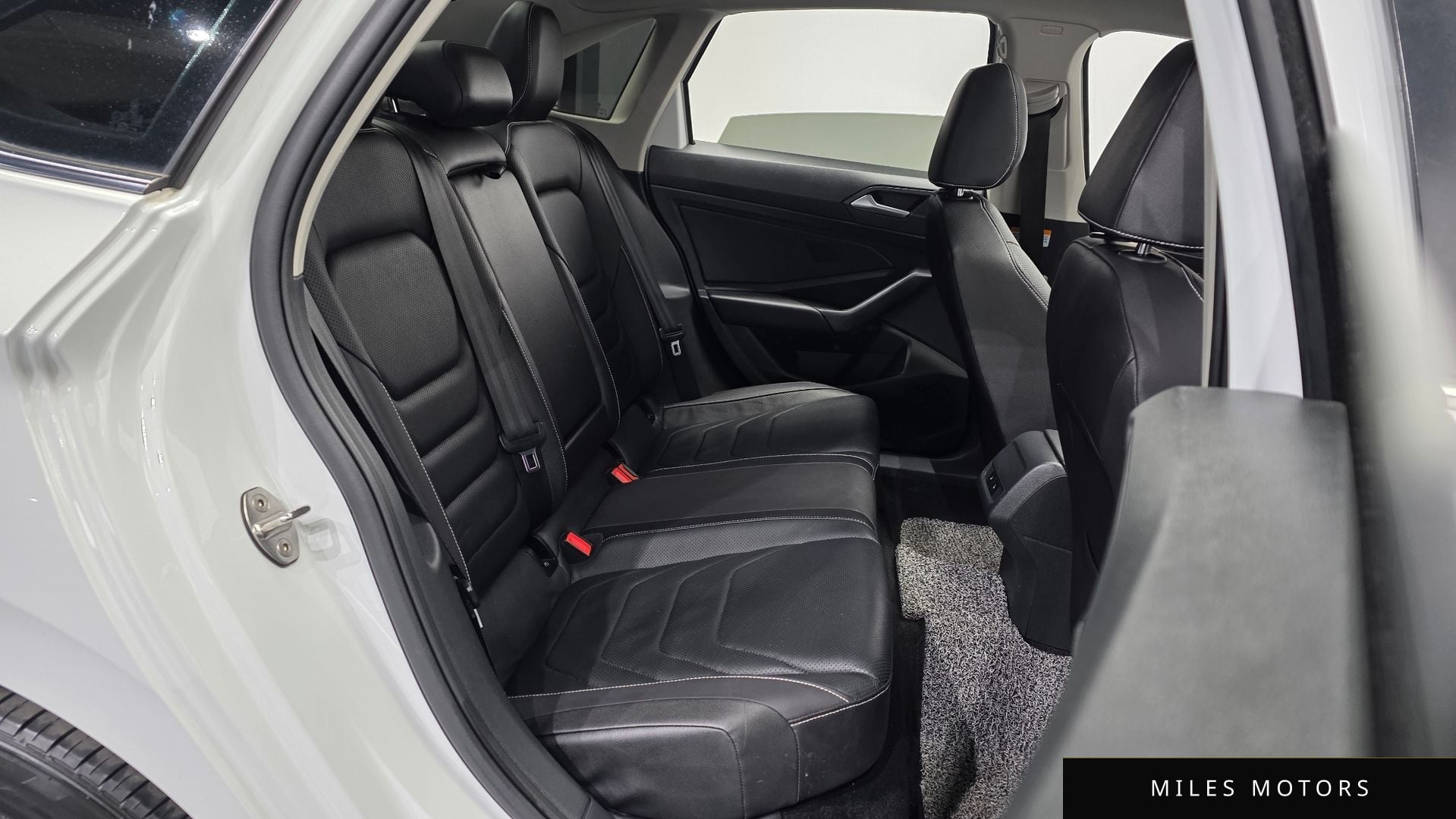Volkswagen Jetta 2023 — миниатюра 12