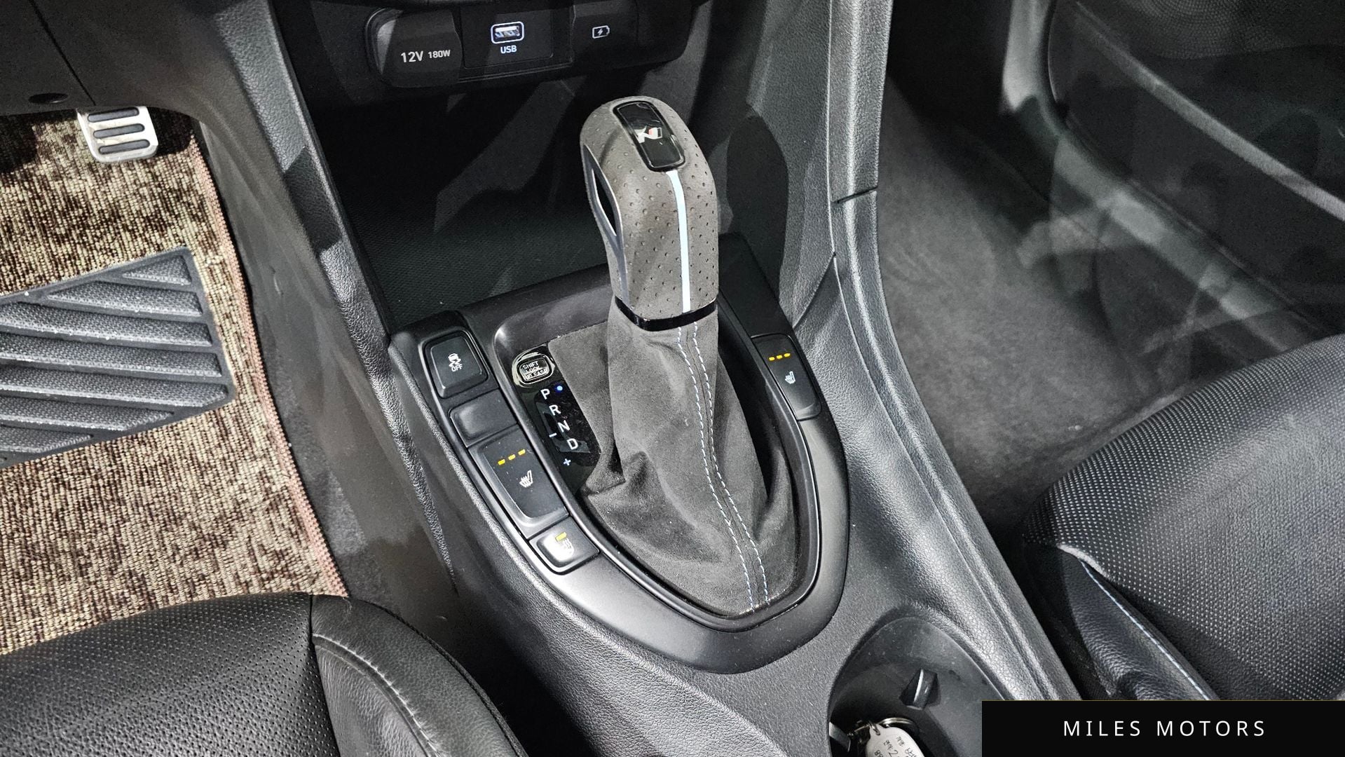 Hyundai Veloster 2021 — миниатюра 12
