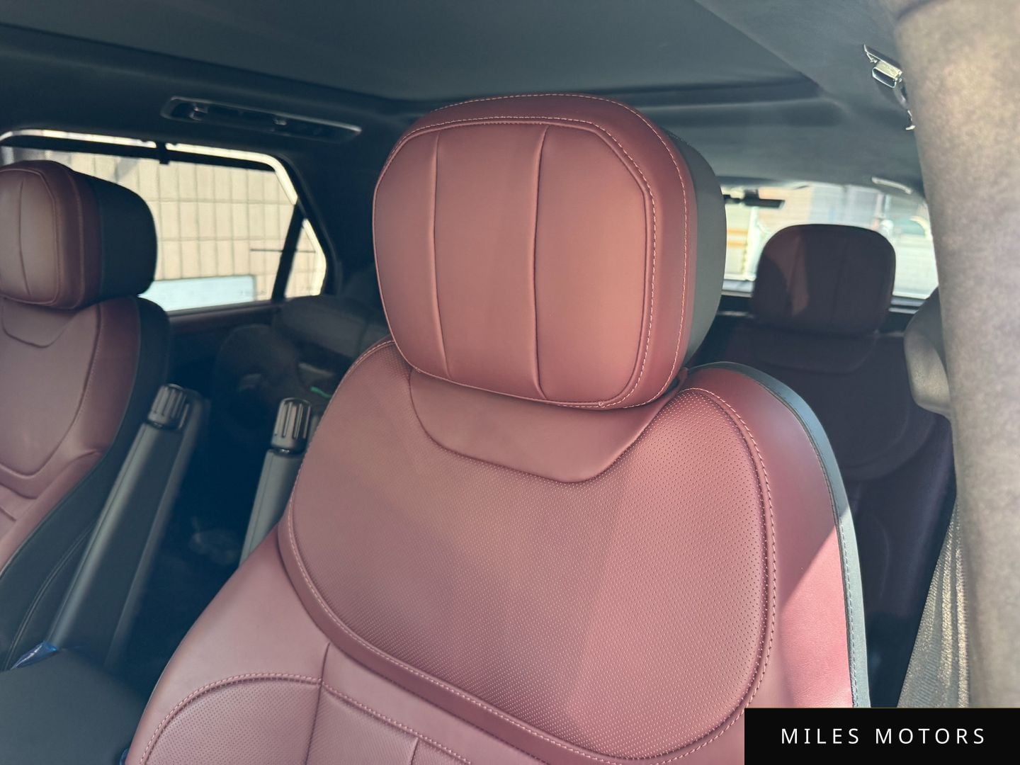 Land Rover Range Rover Sport 2025 — миниатюра 10