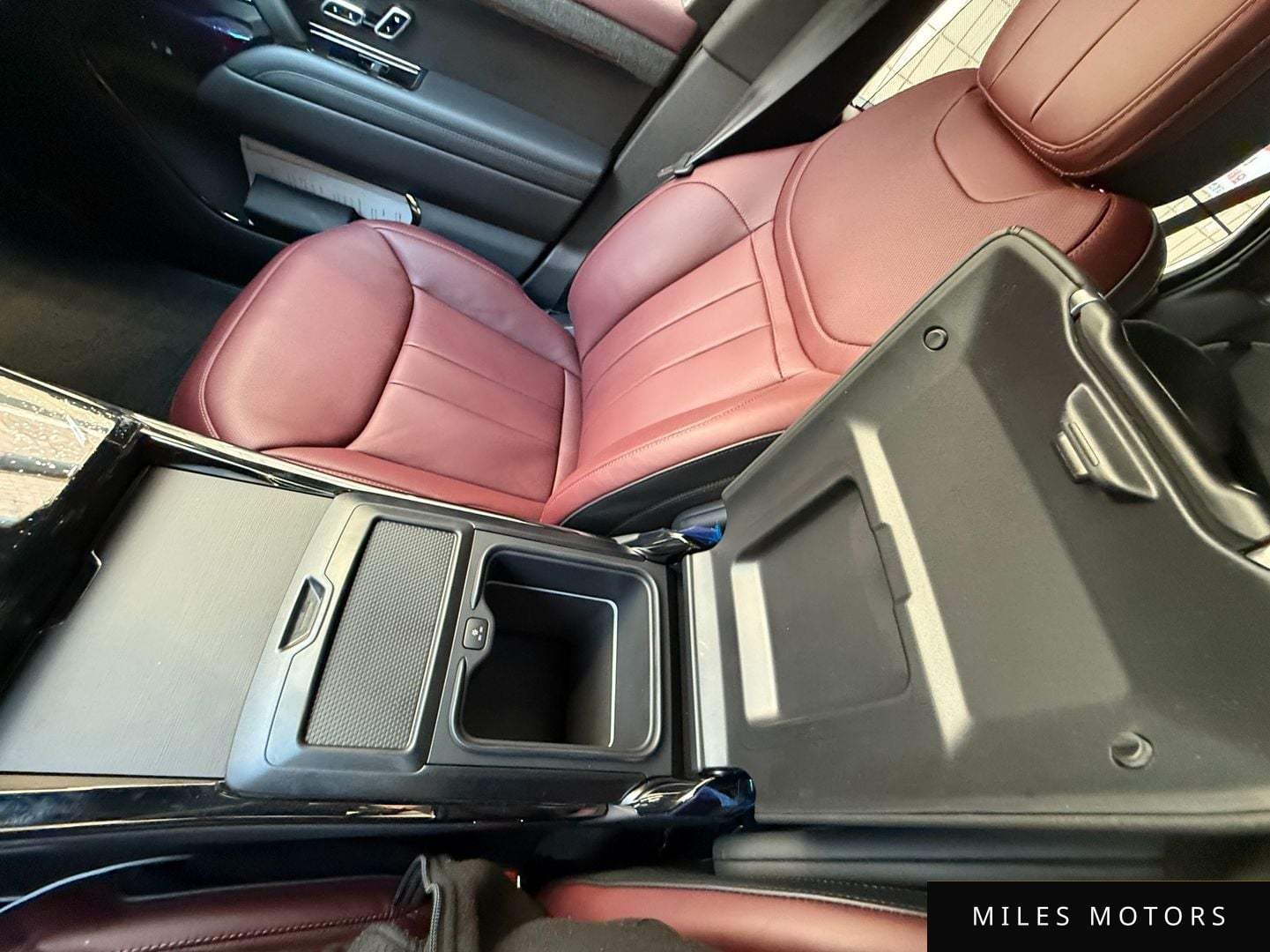 Land Rover Range Rover Sport 2025 — миниатюра 11