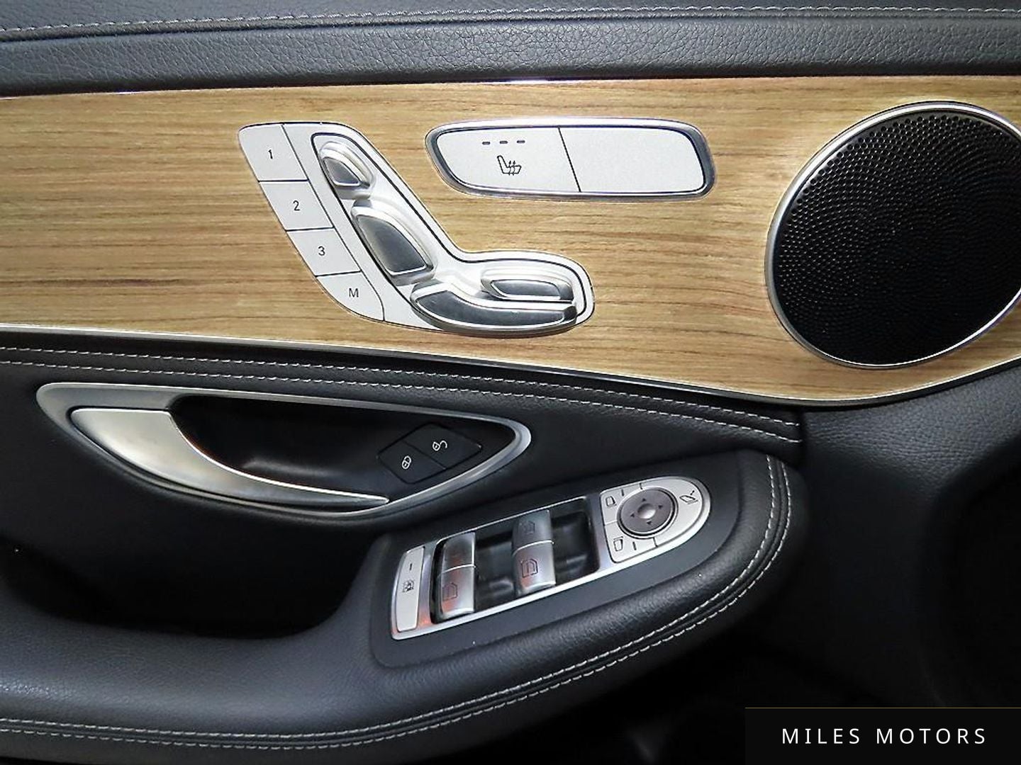 Mercedes-Benz C-Class W205 2015 — миниатюра 14