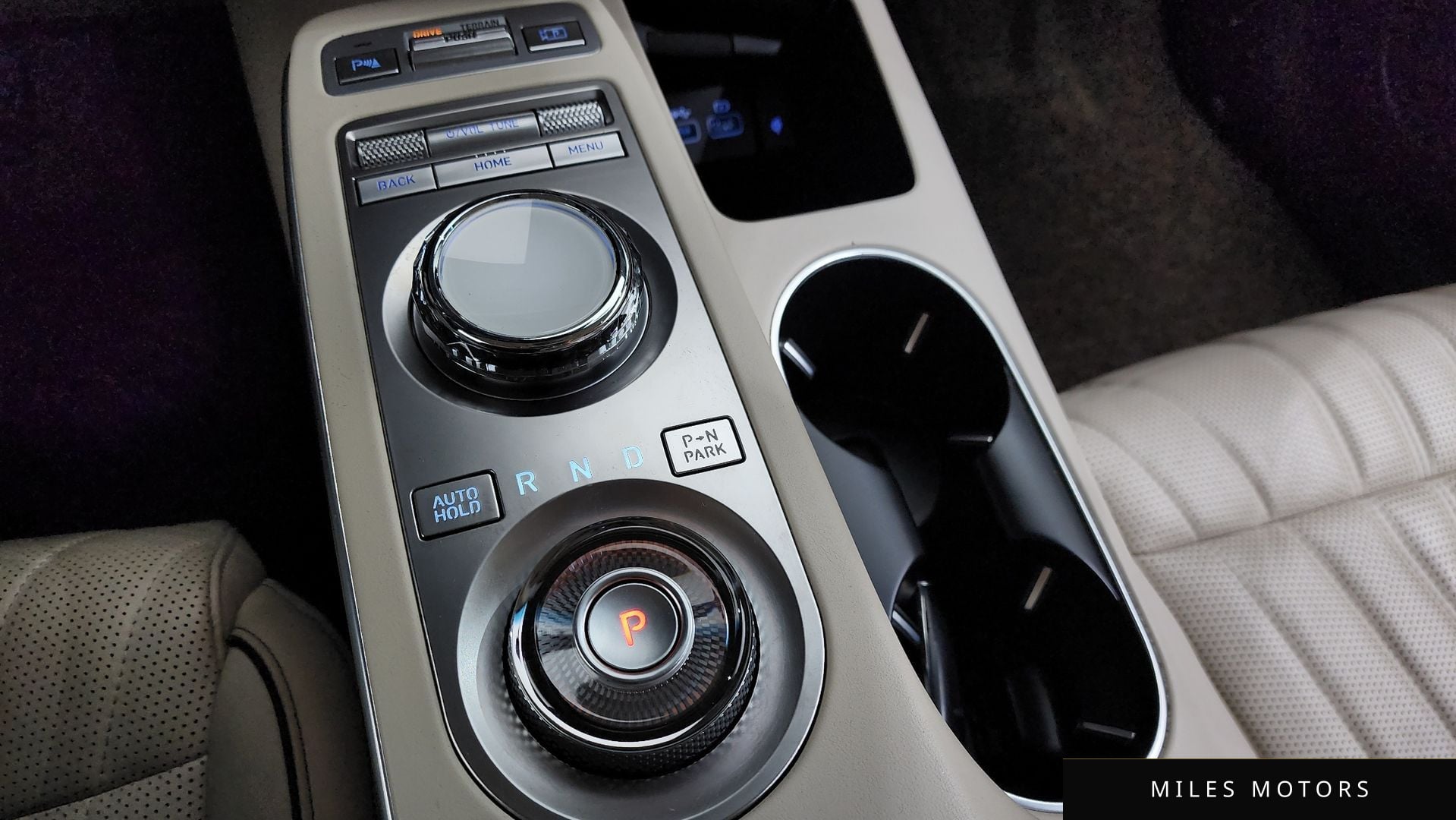 Genesis GV70 2021 — миниатюра 9