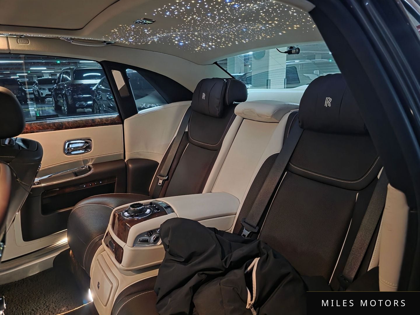 Rolls-Royce Ghost 2018 — миниатюра 7