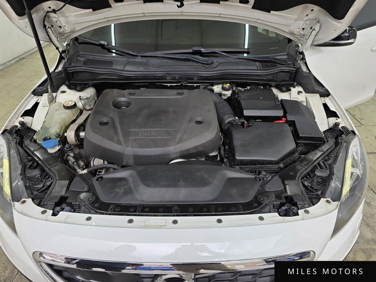 Volvo V40 2015 — миниатюра 8