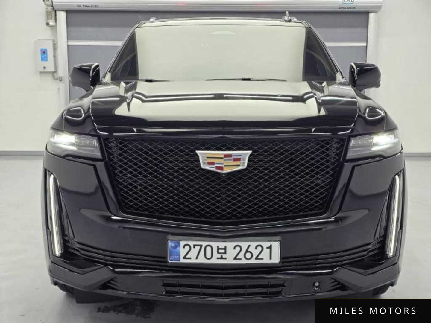 Cadillac Escalade 2023 — миниатюра 2