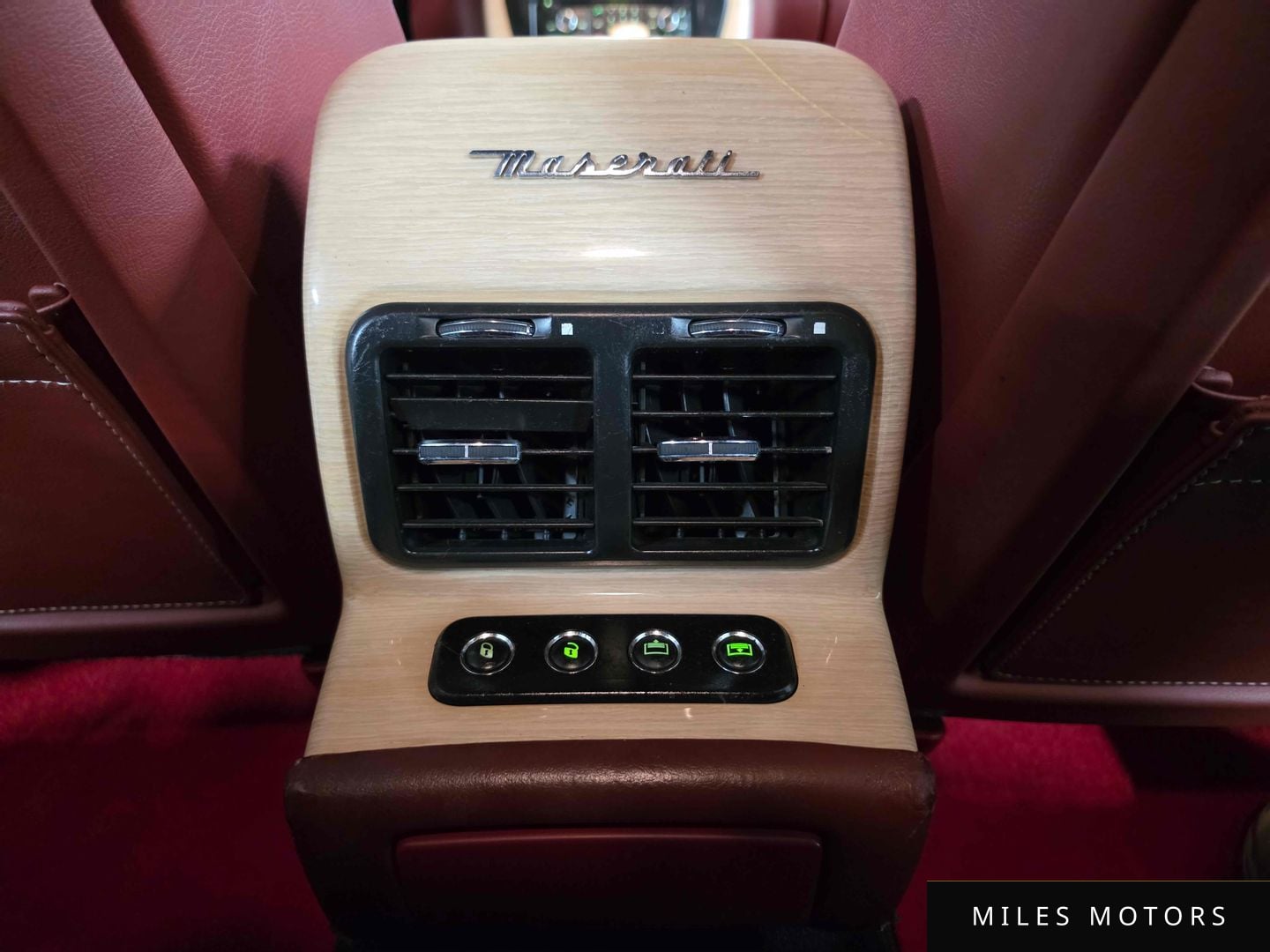 Maserati 콰트로포르테 2010 — миниатюра 17
