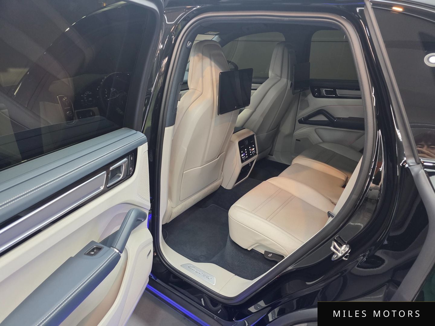 Porsche 카이엔 (PO536) 2023 — миниатюра 11