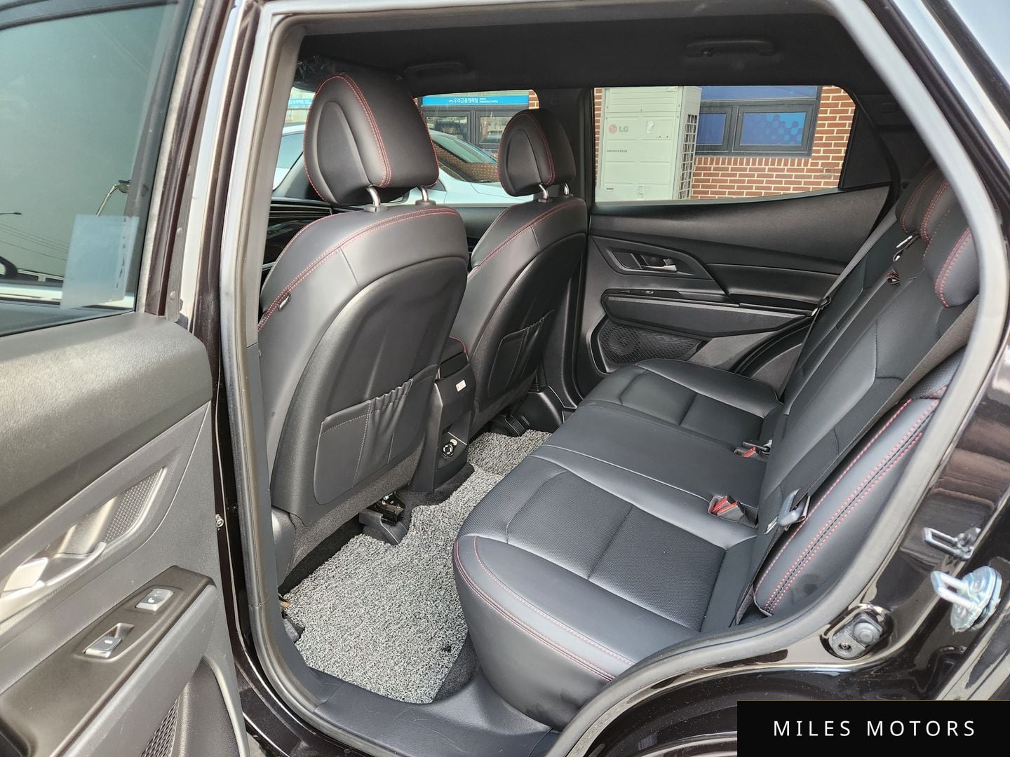 KG Mobility Beautiful Korando 2022 — миниатюра 10