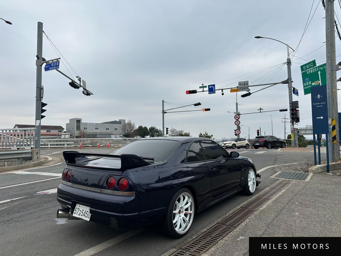 Nissan Skyline 1993 — миниатюра 5