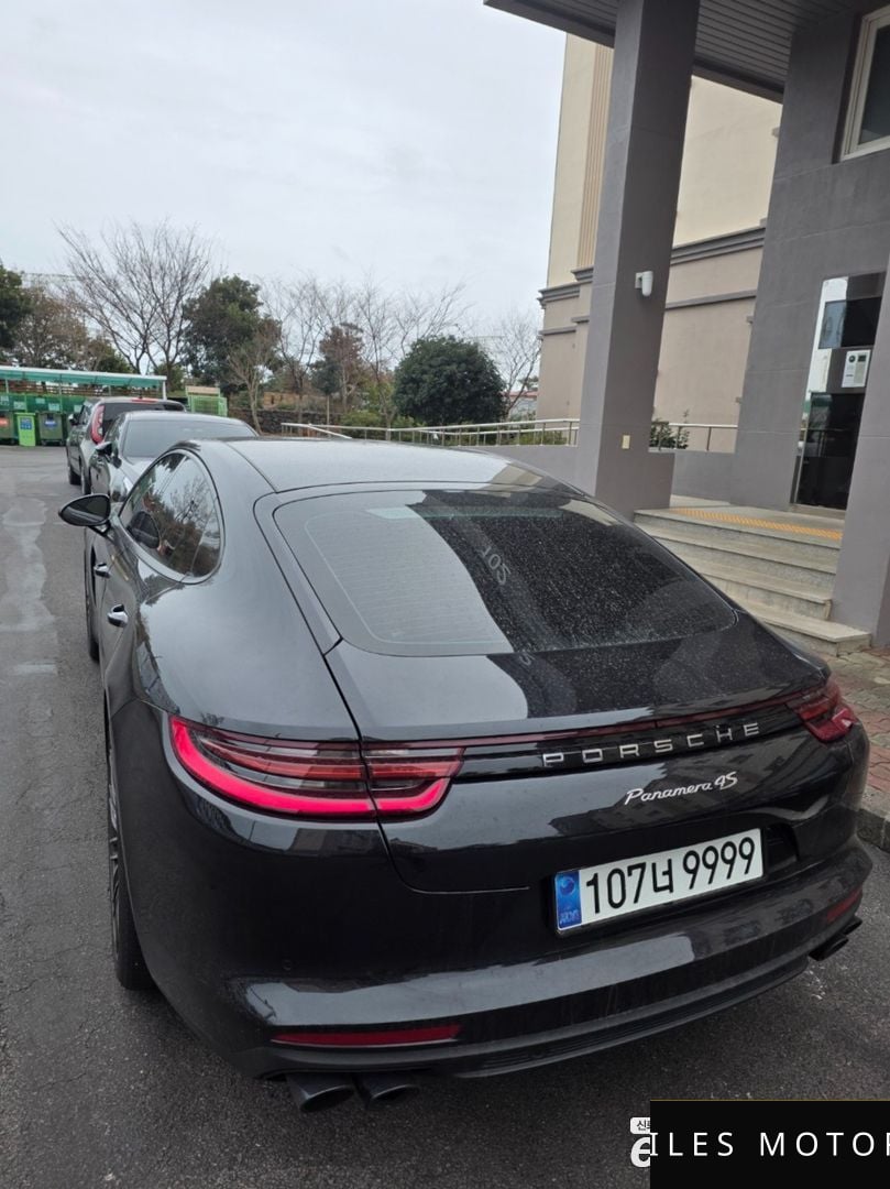 Porsche Panamera 2018 — миниатюра 2