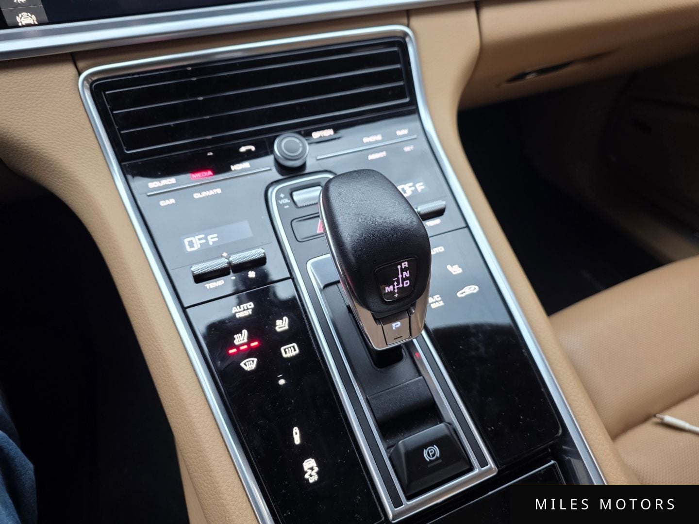 Porsche Panamera 2018 — миниатюра 9