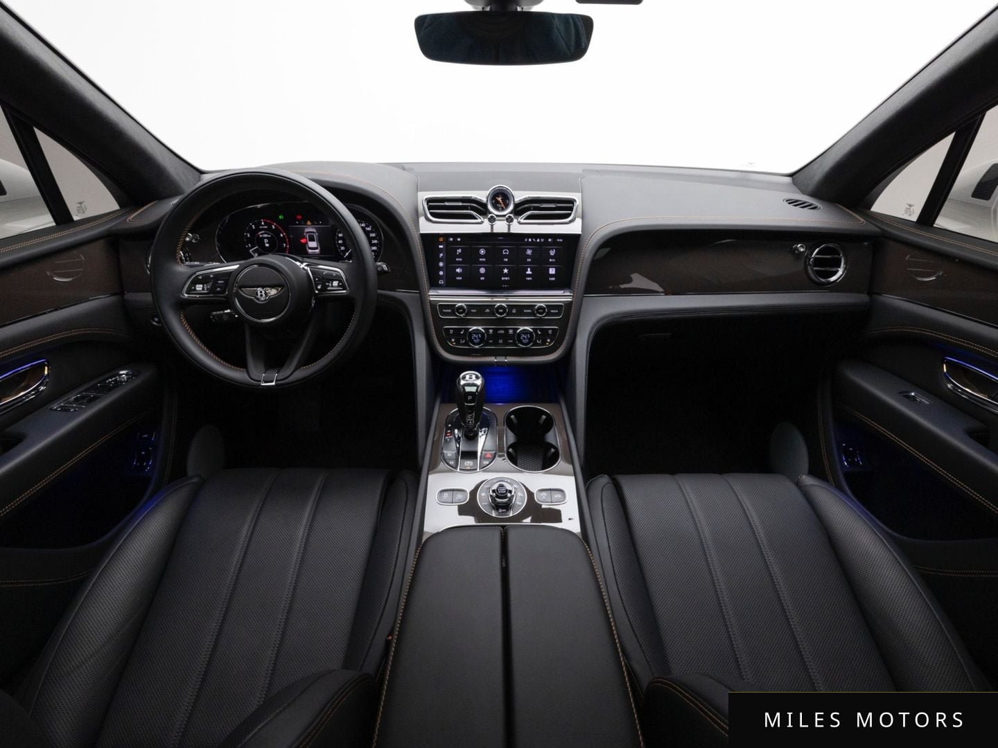 Bentley Bentayga 2025 — миниатюра 6