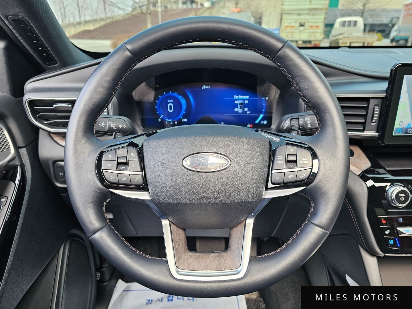 Ford Explorer 2021 — миниатюра 9