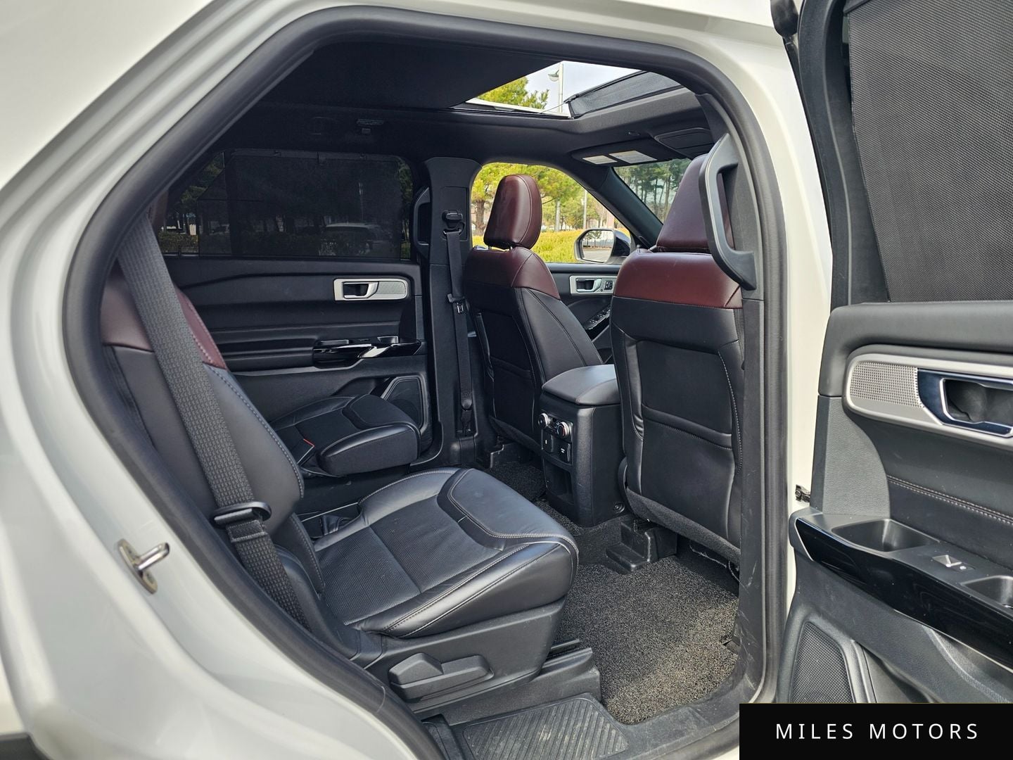 Ford Explorer 2021 — миниатюра 12