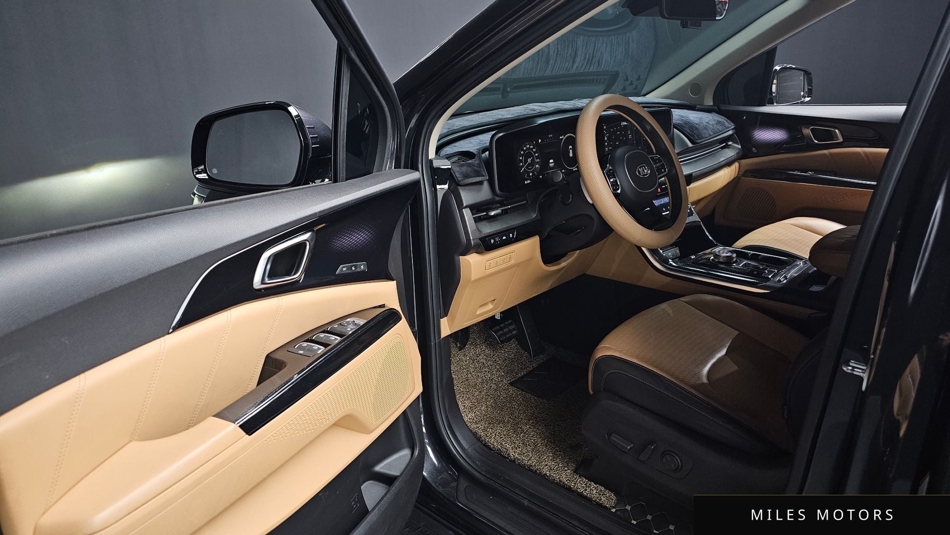 Kia Carnival 2021 — миниатюра 11