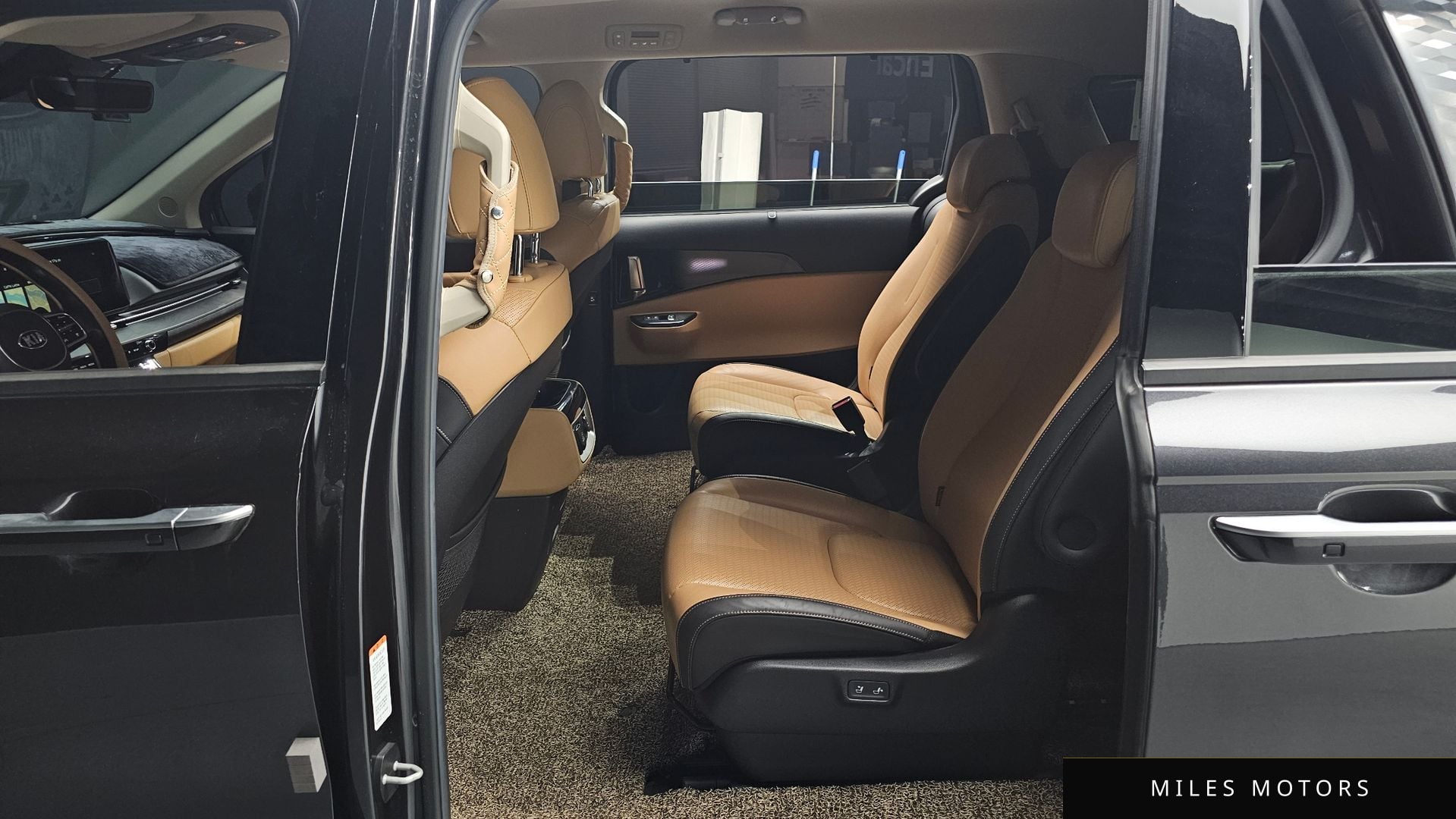 Kia Carnival 2021 — миниатюра 12