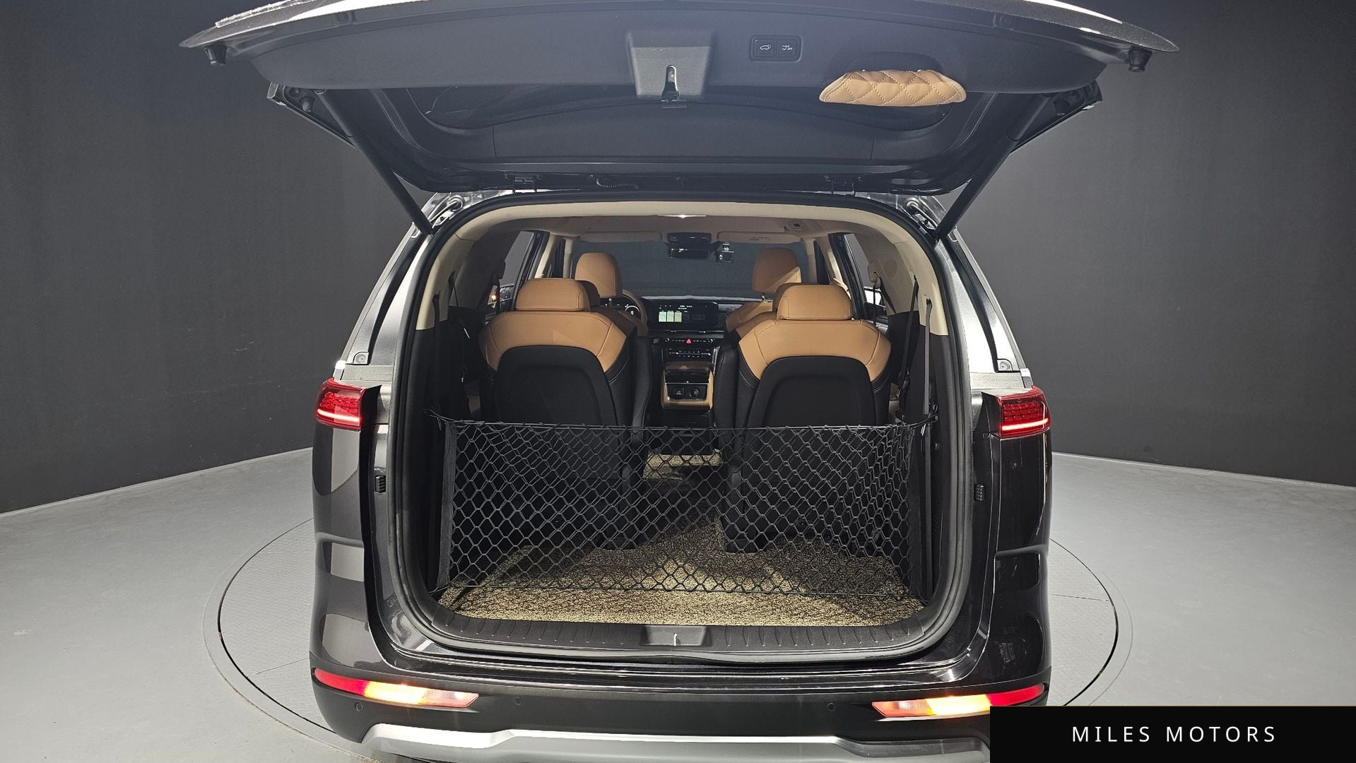 Kia Carnival 2021 — миниатюра 20
