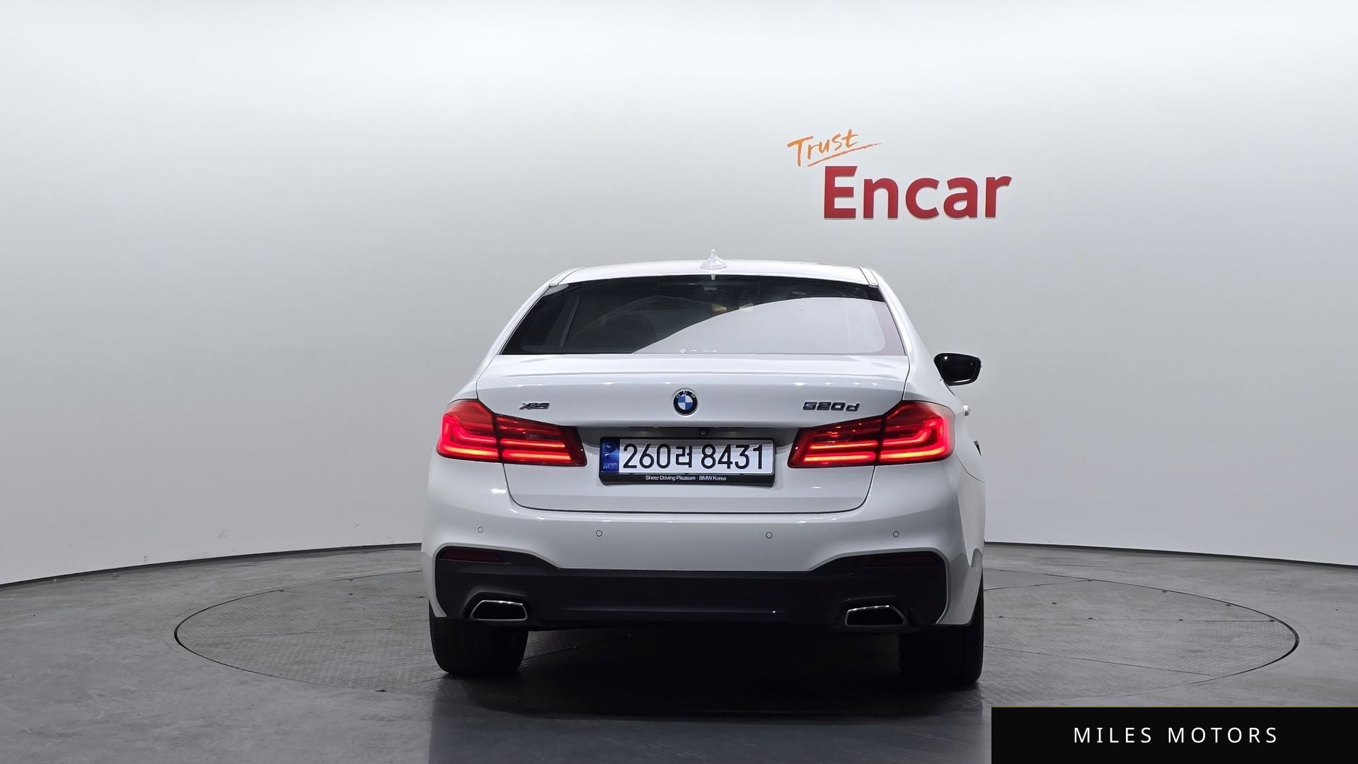 BMW 5 Series (G30) 2018 — миниатюра 4