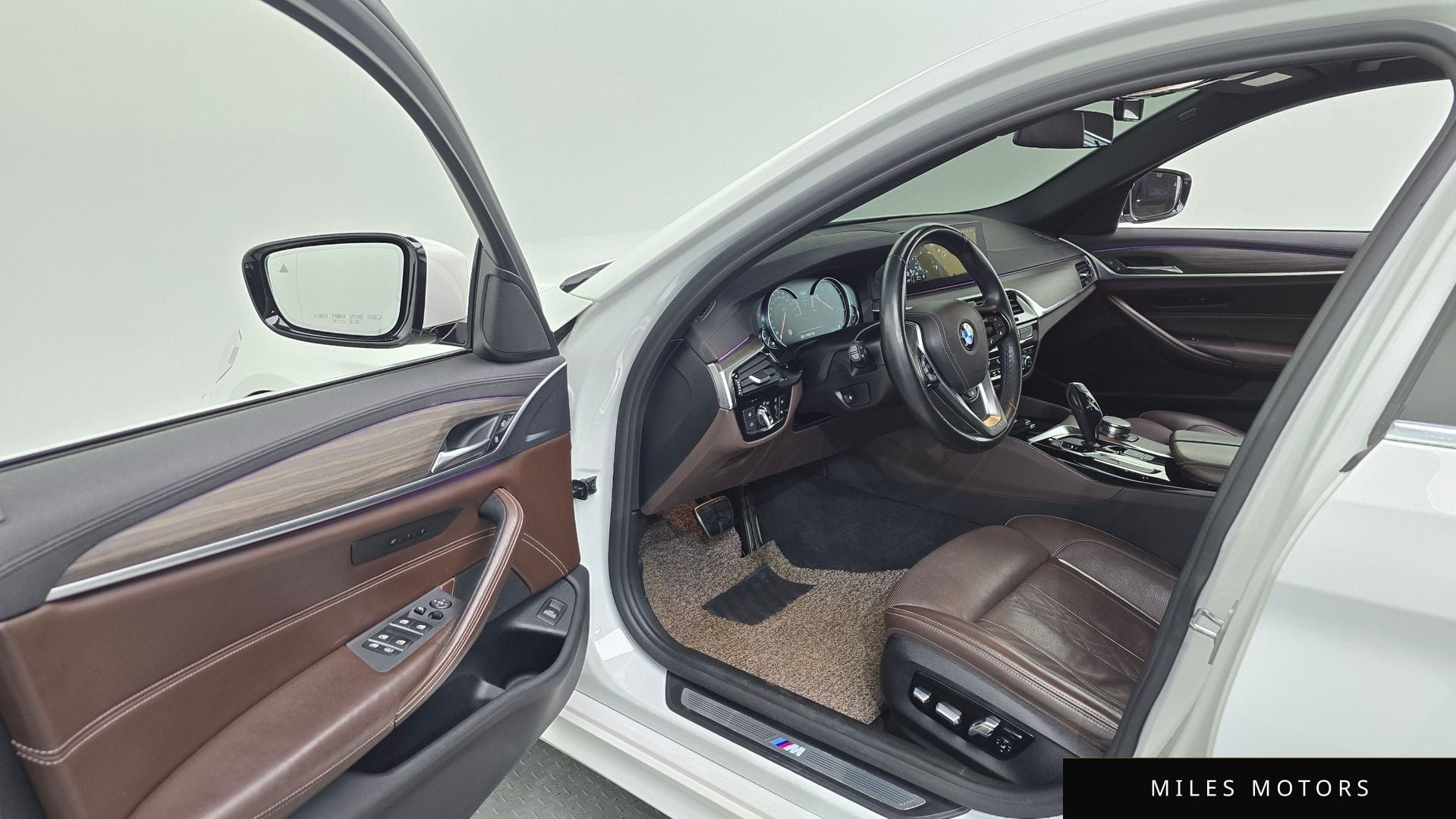 BMW 5 Series (G30) 2018 — миниатюра 10
