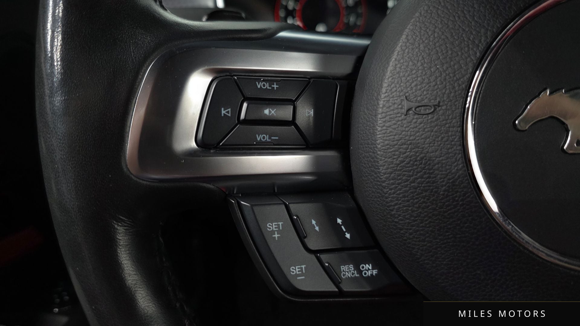 Ford 머스탱 2020 — миниатюра 15
