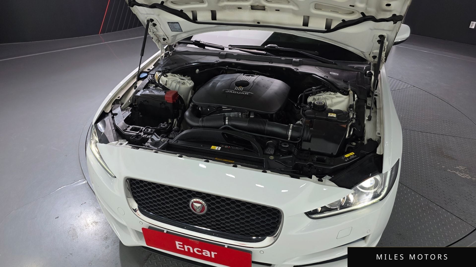 Jaguar XE 2017 — миниатюра 6