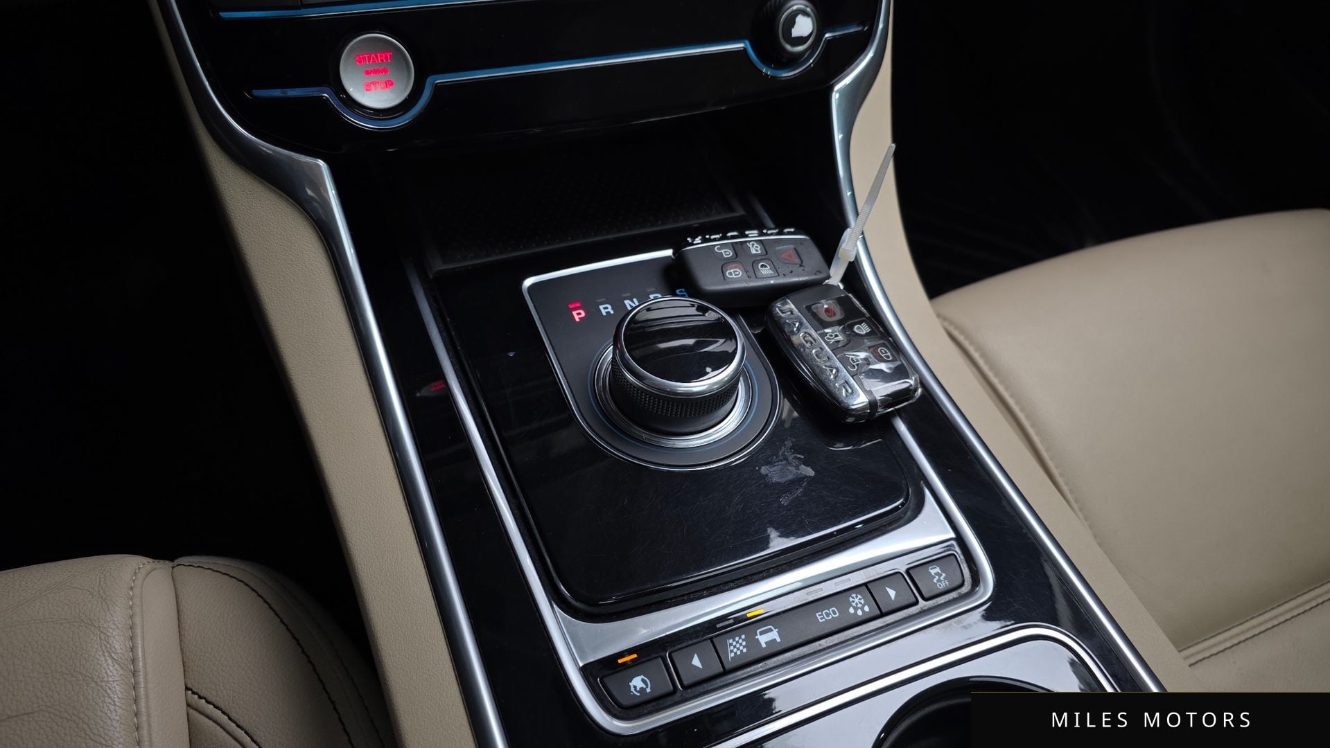 Jaguar XE 2017 — миниатюра 9