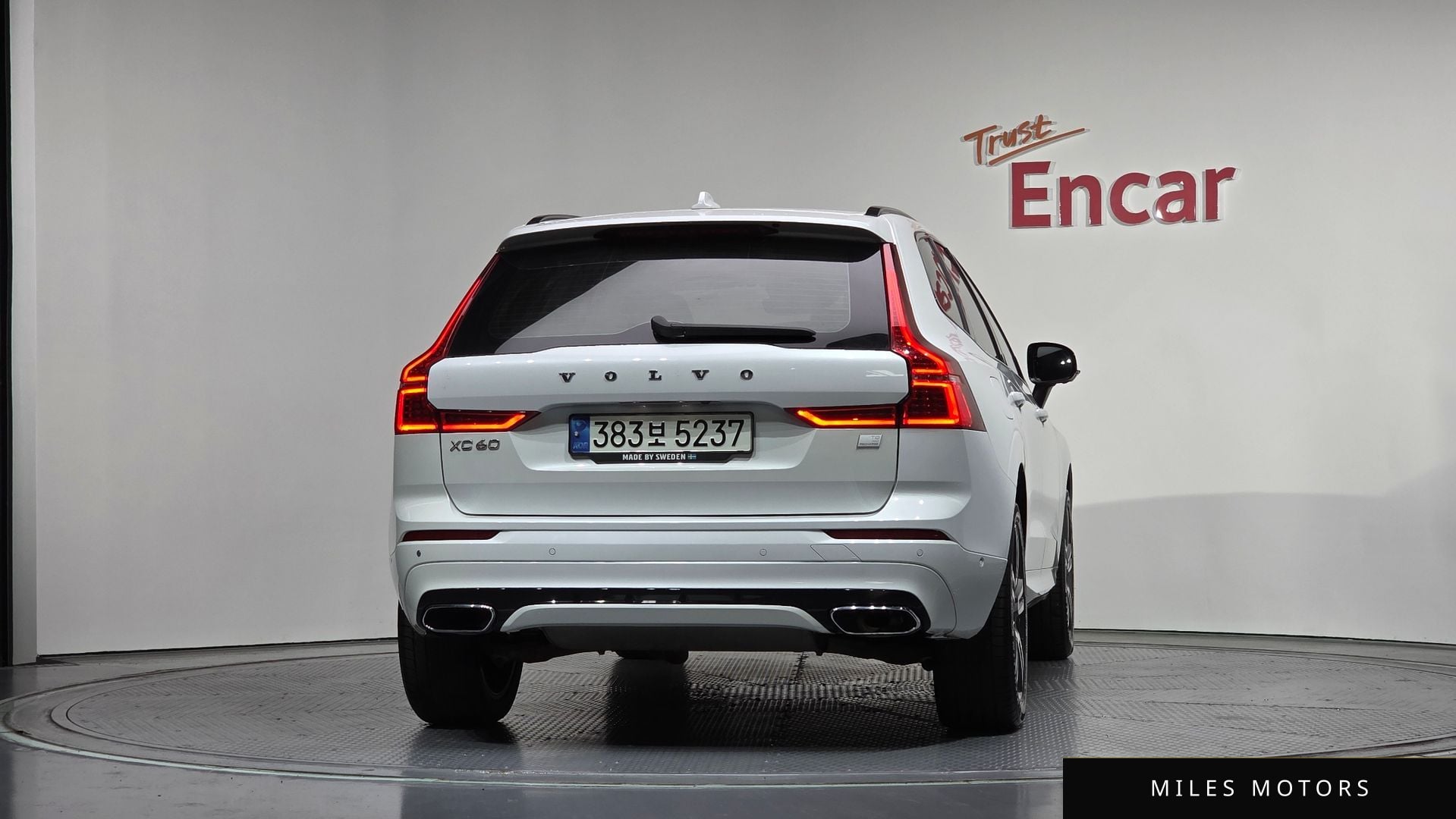 Volvo XC60 2021 — миниатюра 4
