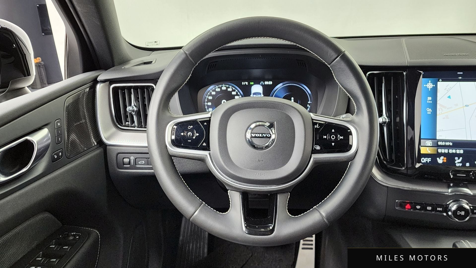 Volvo XC60 2021 — миниатюра 13
